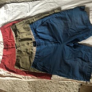 3 pairs of St. John’s Bay men’s shorts size 34